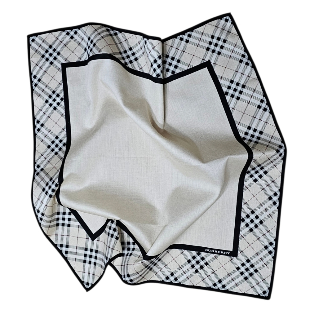 BURBERRY SCARF - Picture 8 of 12